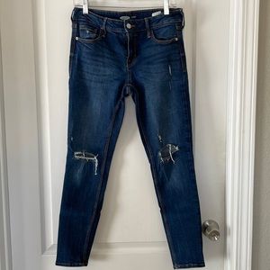 LIKE NEW Old navy super skinner rockstar jeans 6